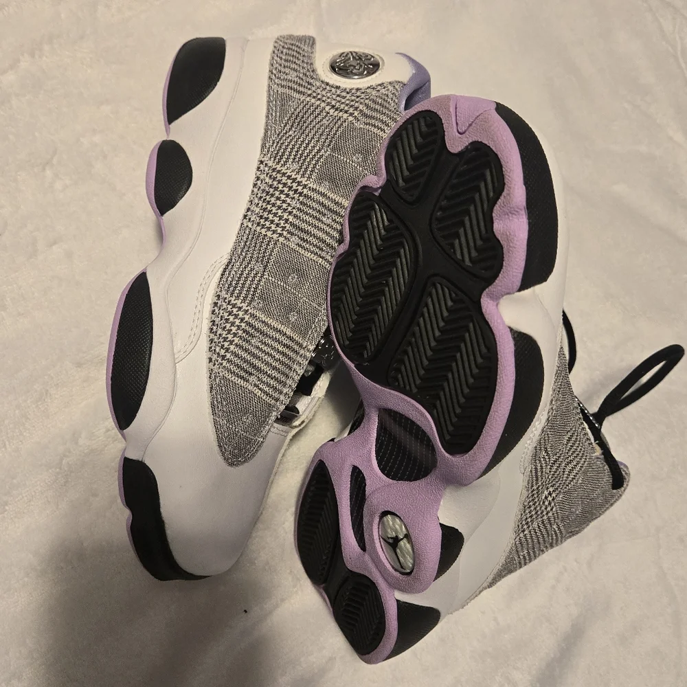 Jordan 13Retro Houndstooth Size 5.5 Color Grey/Purple